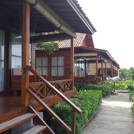 Waha Marind Dive Eco Resort מראה חיצוני תמונה